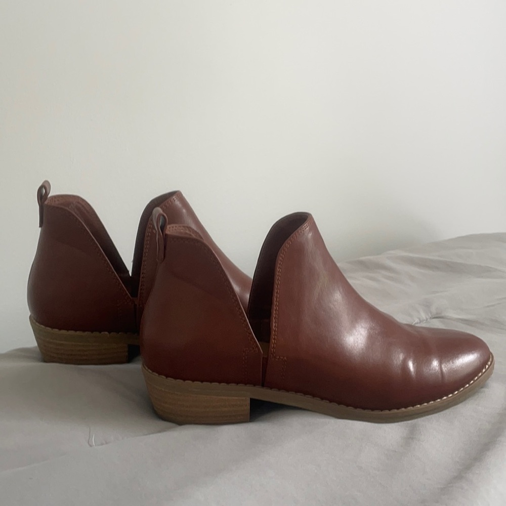 Universal Thread Booties